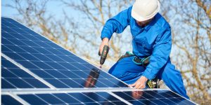 Installation Maintenance Panneaux Solaires Photovoltaïques à Gornac